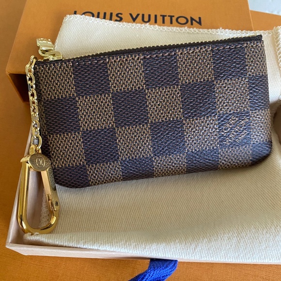 💕Louis Vuitton Key Pouch BRAND NEW - Picture 2 of 6